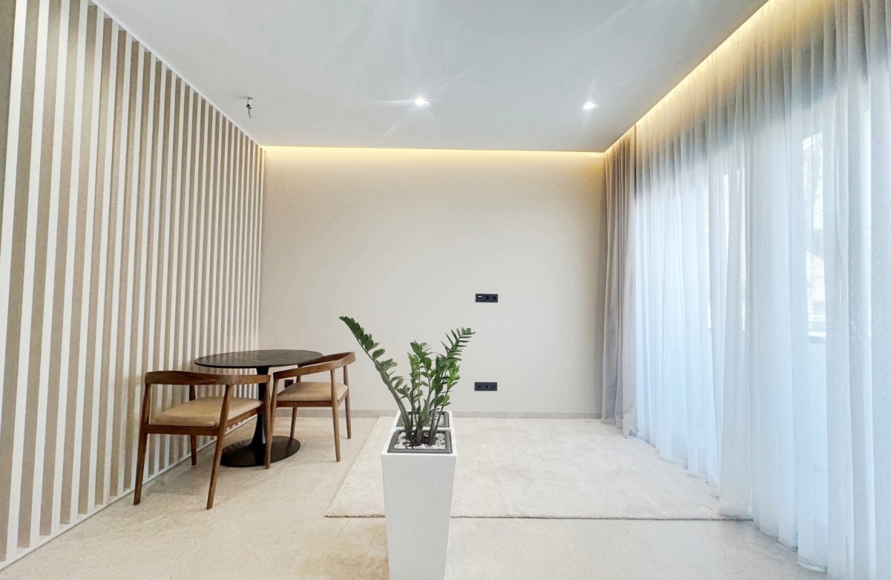 Venta - Apartamento / Piso -
Torrevieja
