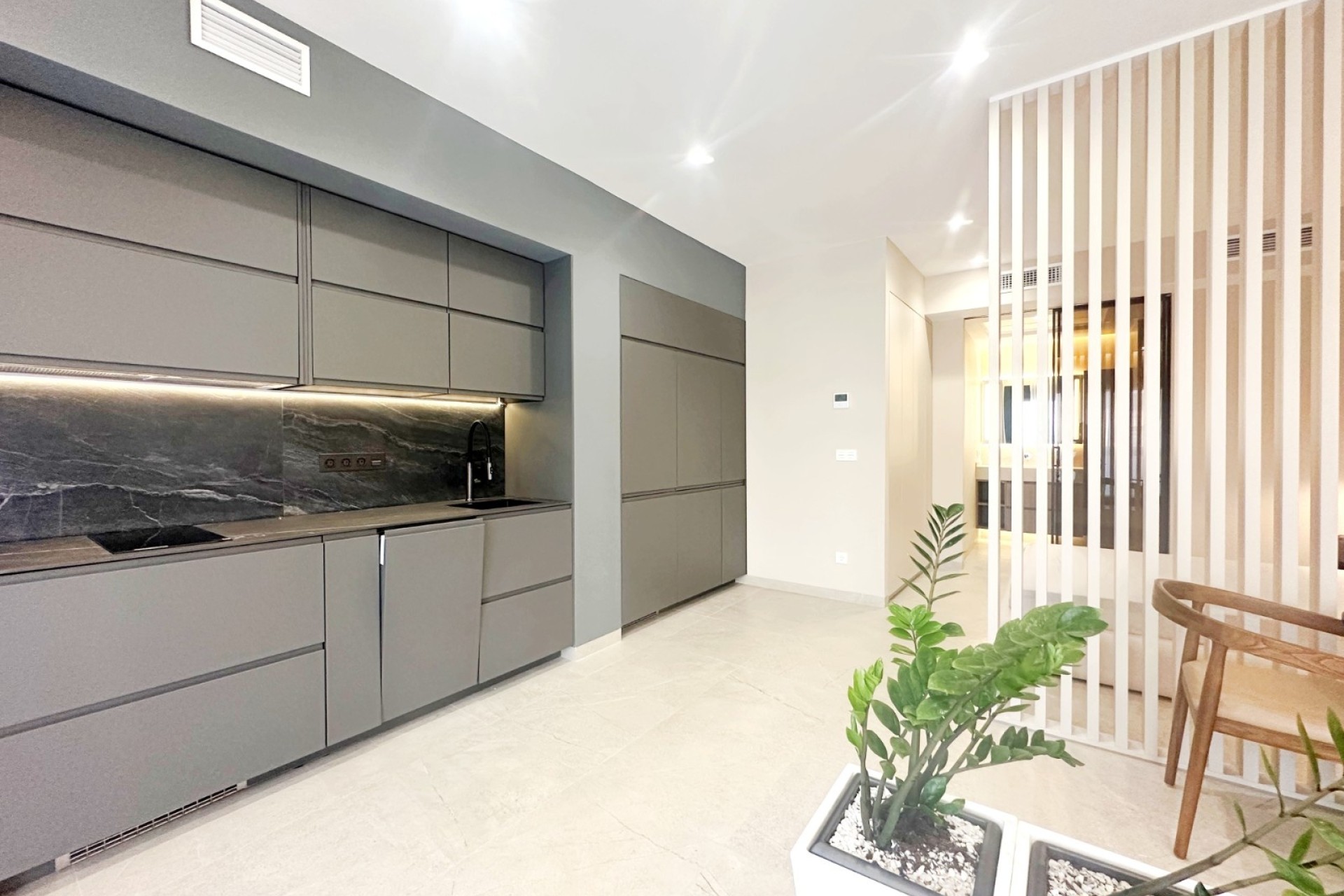 Venta - Apartamento / Piso -
Torrevieja