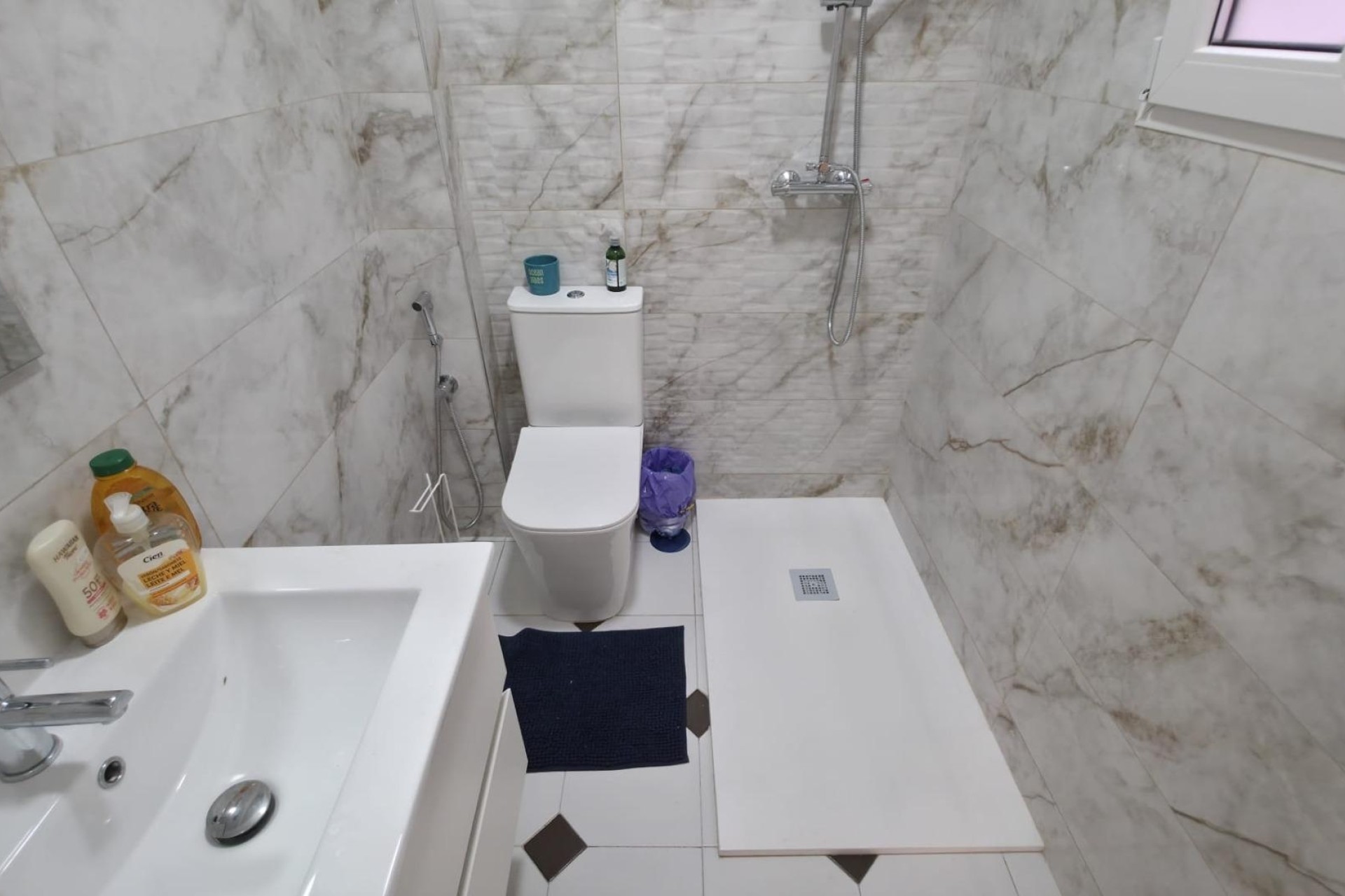 Venta - Apartamento / Piso -
Torrevieja