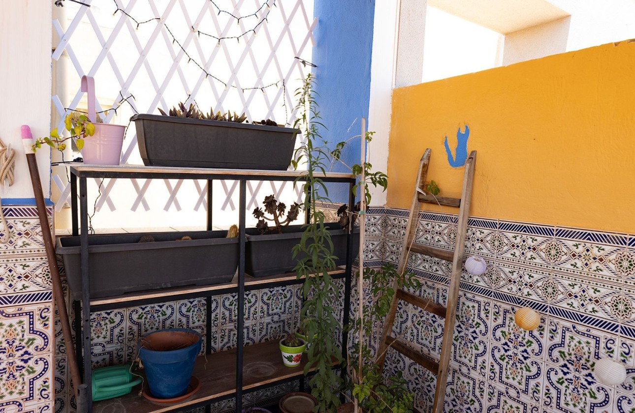 Venta - Apartamento / Piso -
Torrevieja
