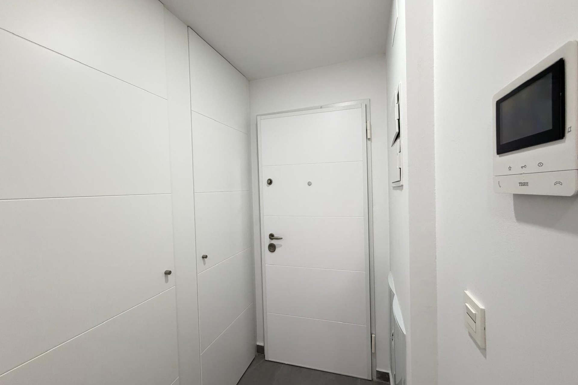 Venta - Apartamento / Piso -
Torrevieja