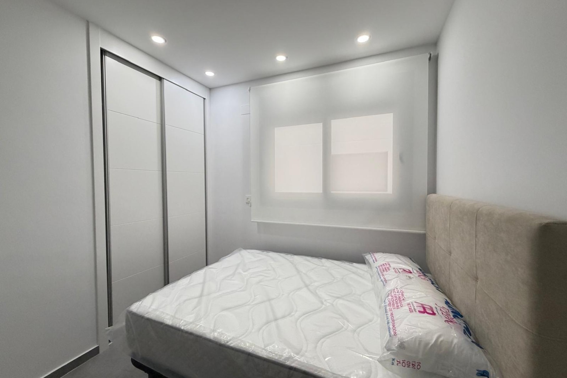 Venta - Apartamento / Piso -
Torrevieja