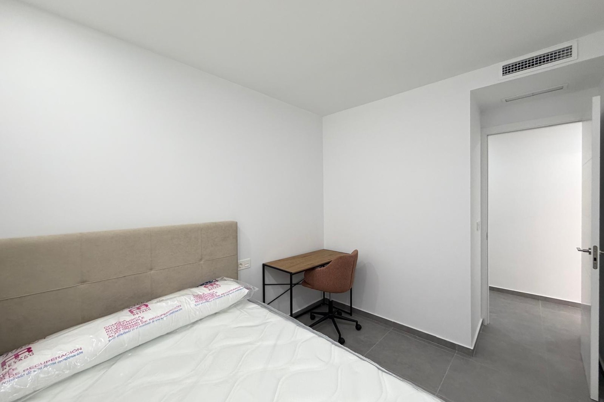 Venta - Apartamento / Piso -
Torrevieja