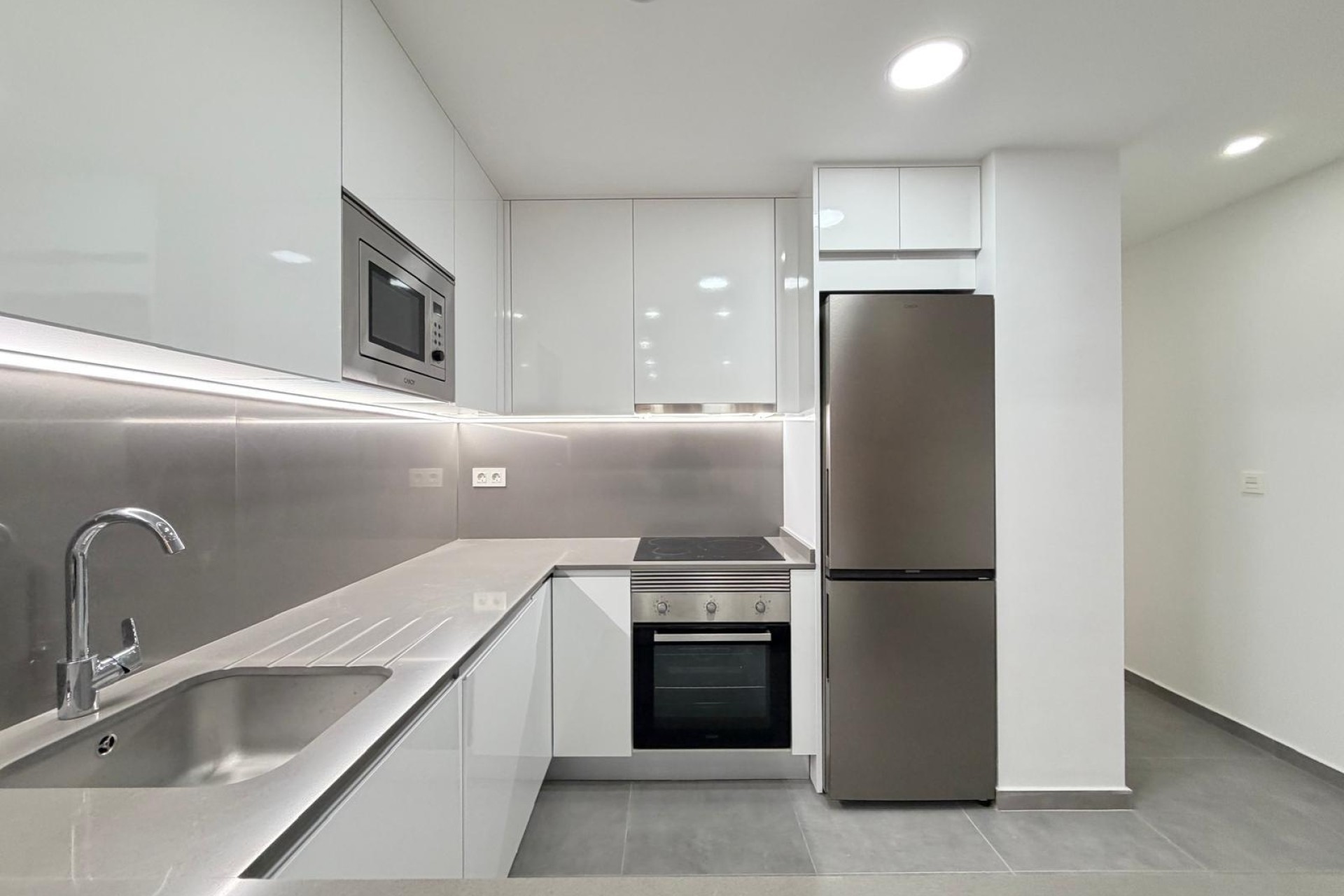 Venta - Apartamento / Piso -
Torrevieja