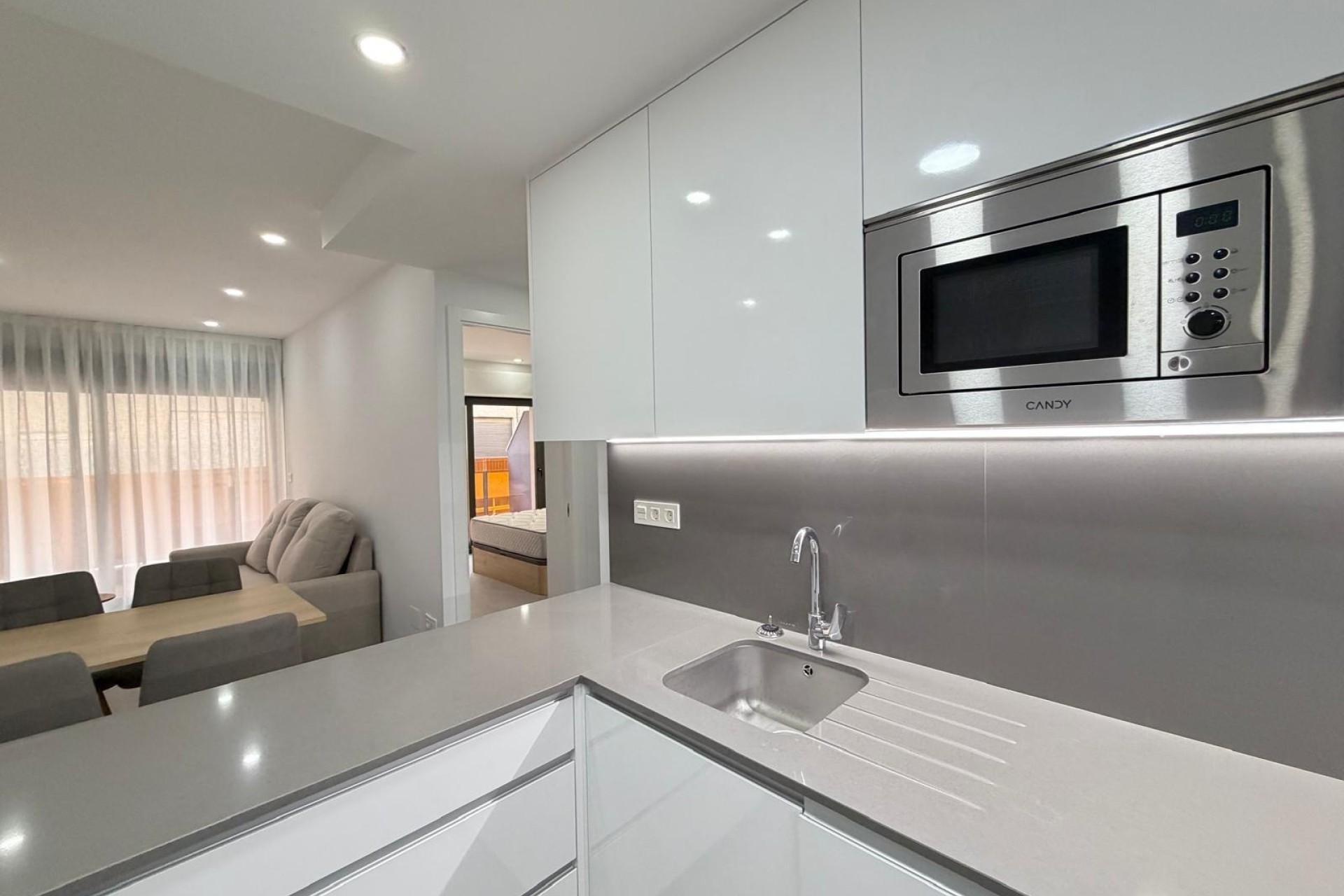 Venta - Apartamento / Piso -
Torrevieja
