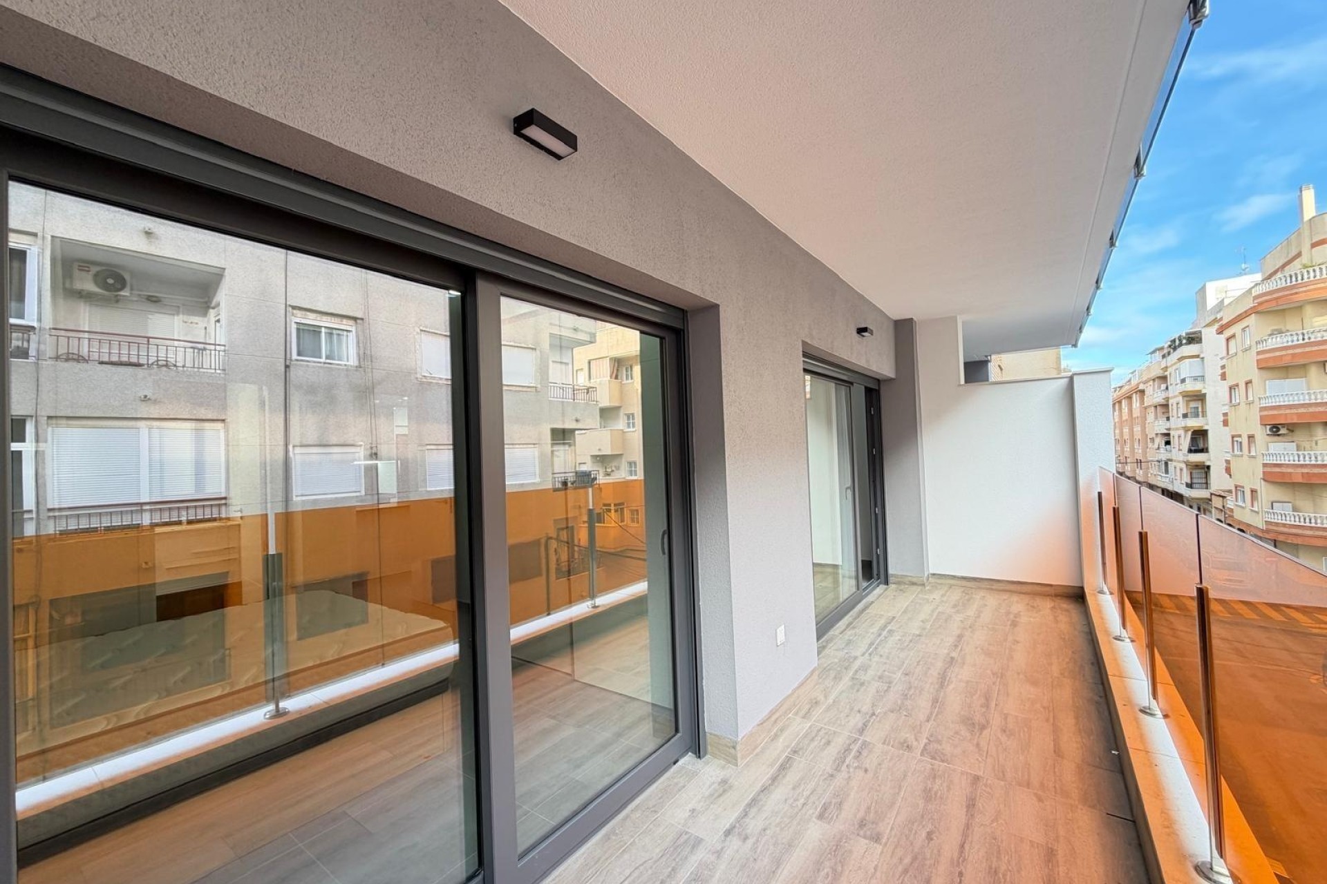 Venta - Apartamento / Piso -
Torrevieja
