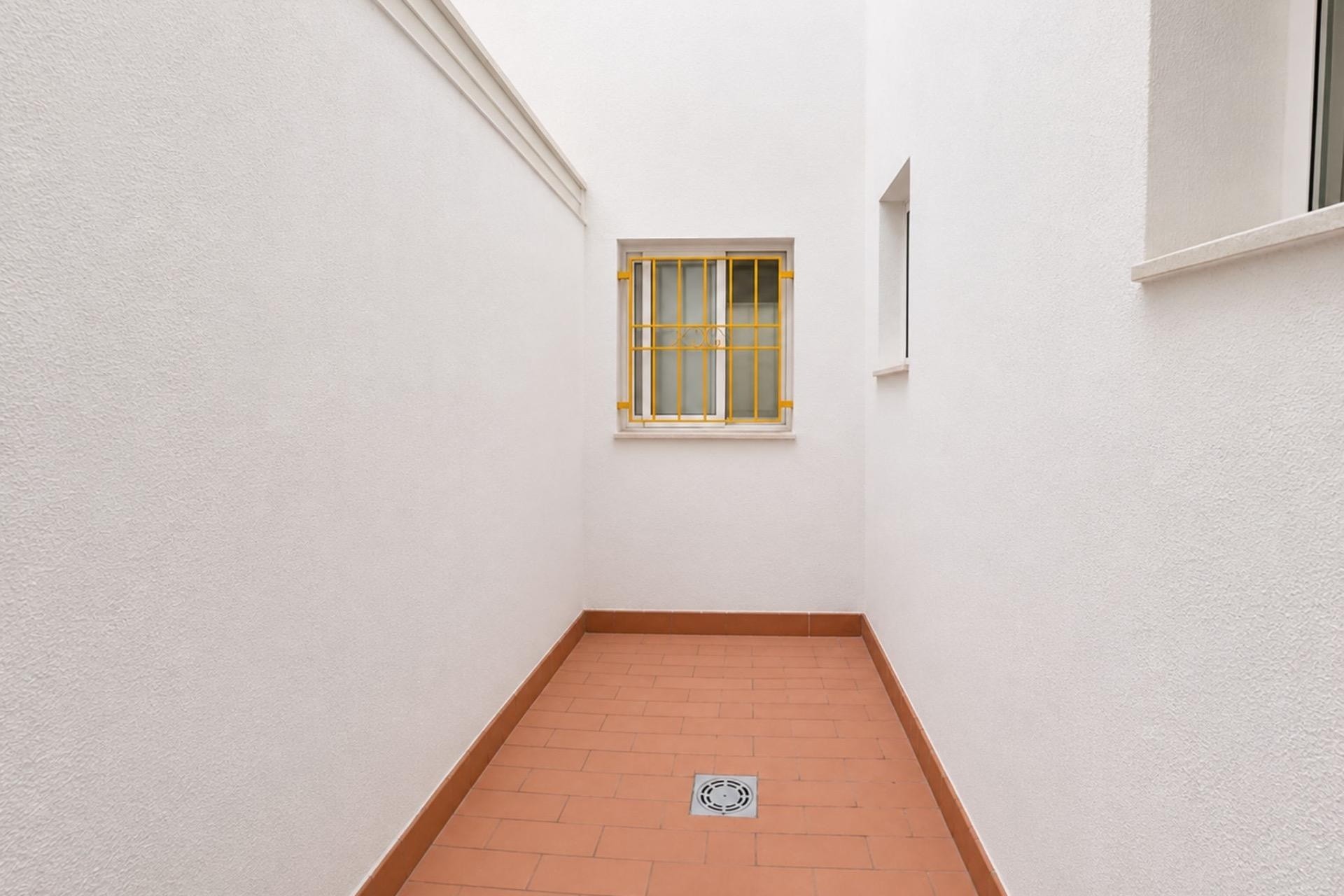 Venta - Apartamento / Piso -
Torrevieja