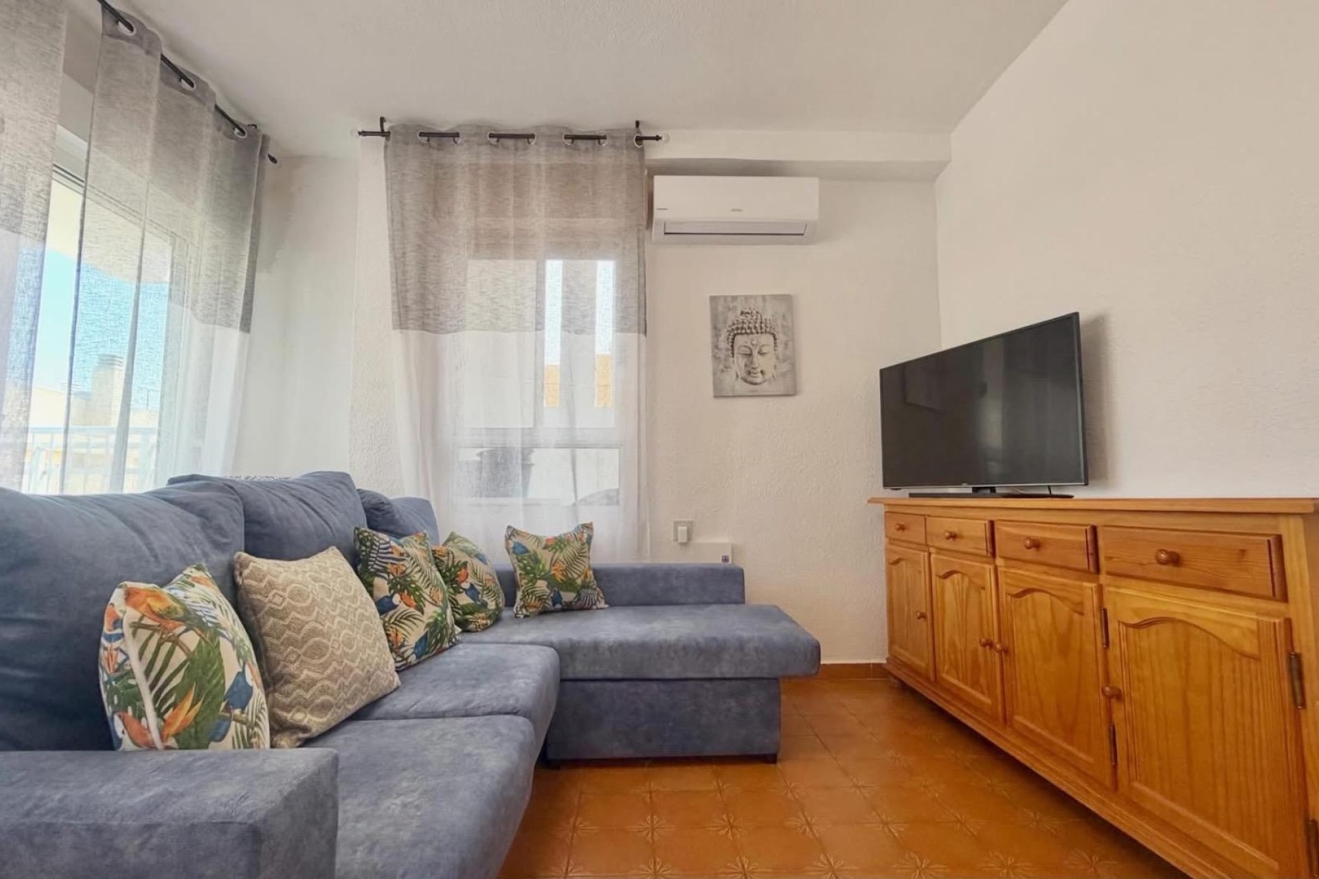 Venta - Apartamento / Piso -
Torrevieja