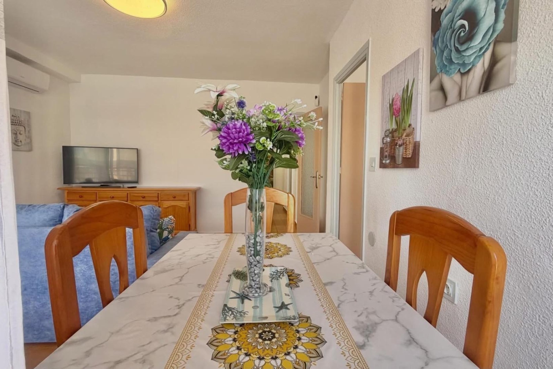 Venta - Apartamento / Piso -
Torrevieja