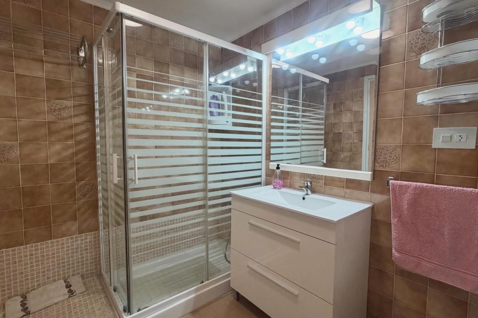 Venta - Apartamento / Piso -
Torrevieja