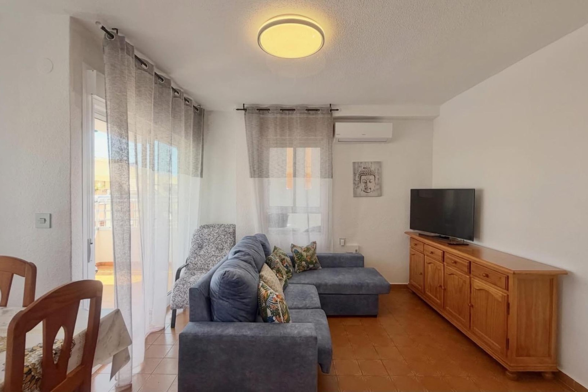Venta - Apartamento / Piso -
Torrevieja