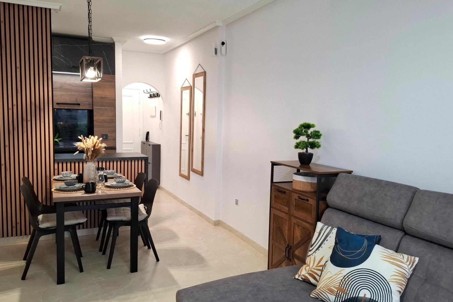 Venta - Apartamento / Piso -
Torrevieja