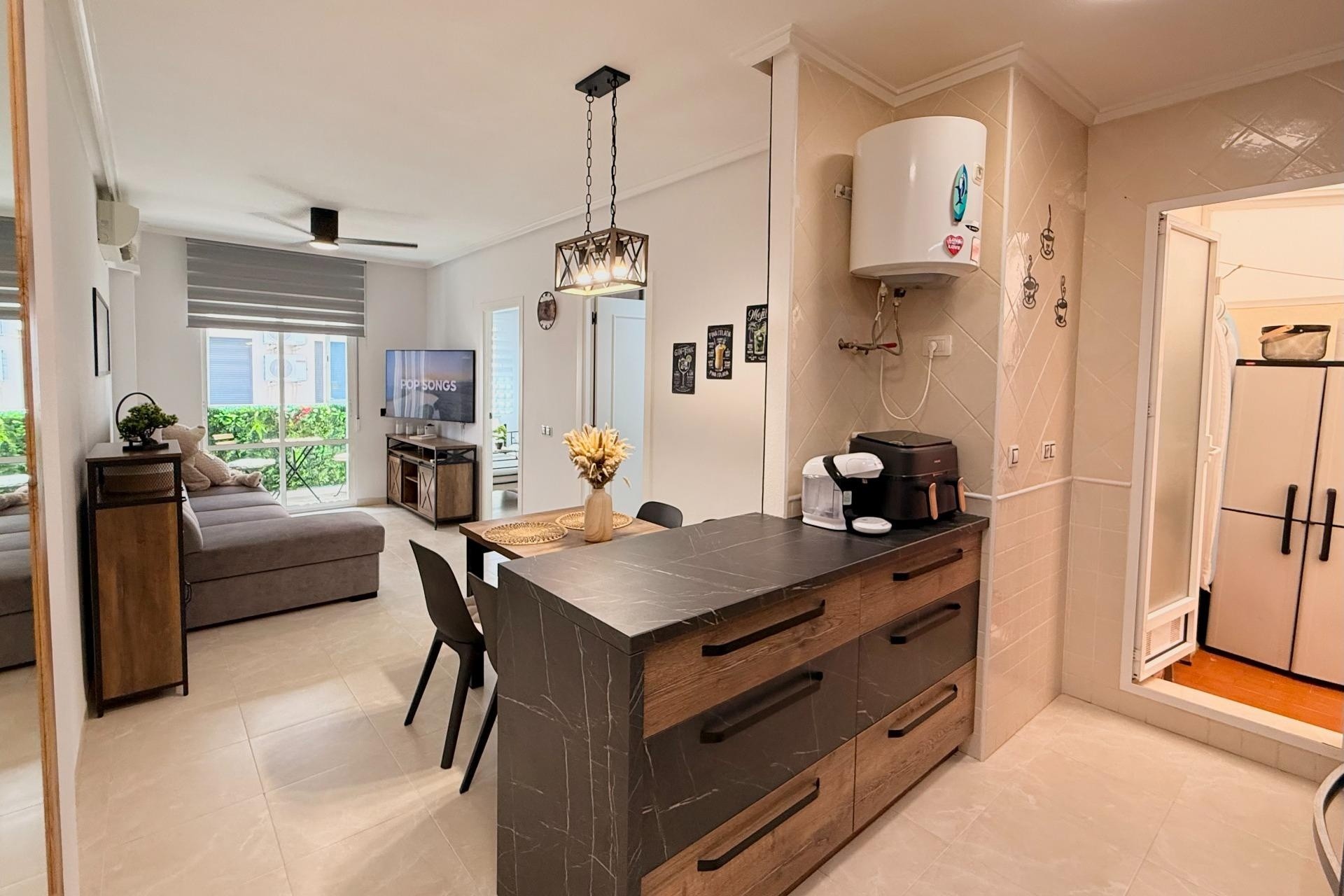 Venta - Apartamento / Piso -
Torrevieja