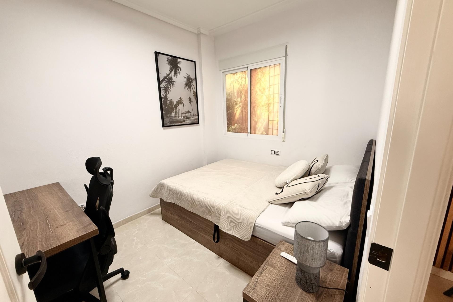 Venta - Apartamento / Piso -
Torrevieja