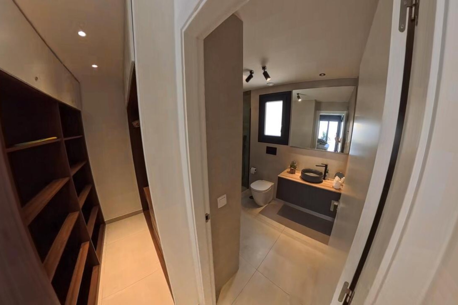 Venta - Apartamento / Piso -
Torrevieja