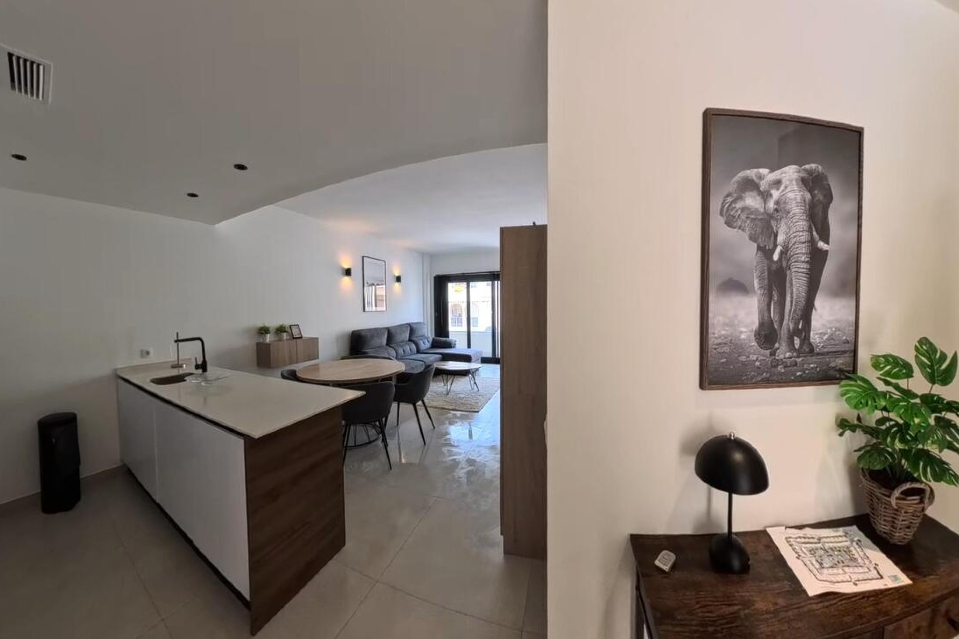 Venta - Apartamento / Piso -
Torrevieja