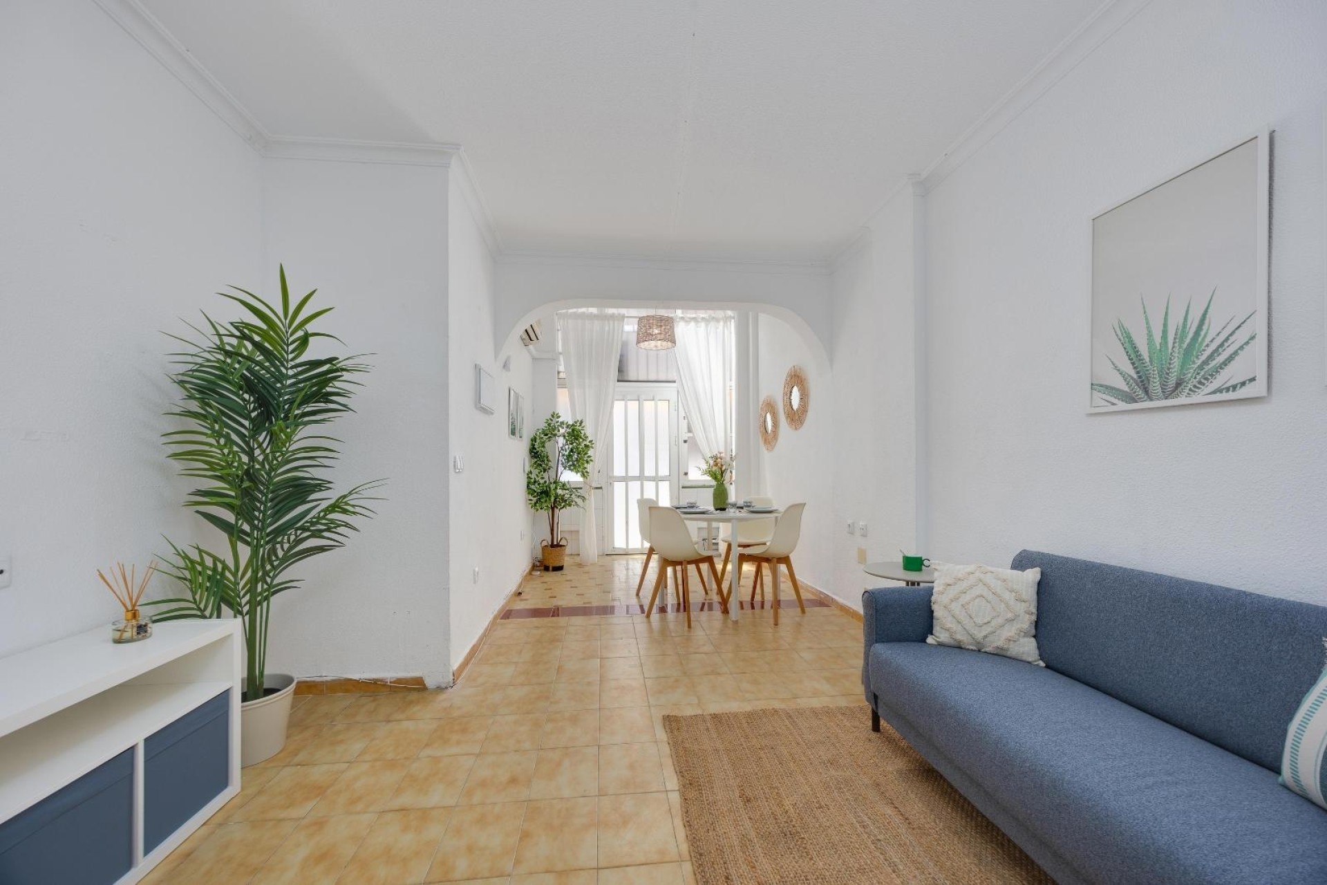 Venta - Apartamento / Piso -
Torrevieja