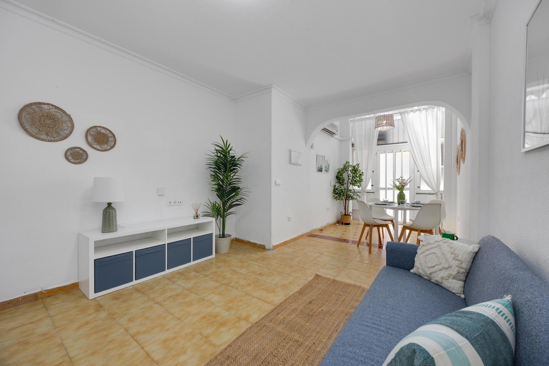 Venta - Apartamento / Piso -
Torrevieja