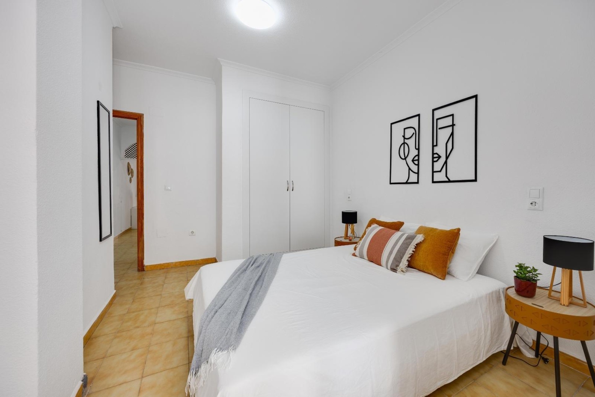 Venta - Apartamento / Piso -
Torrevieja