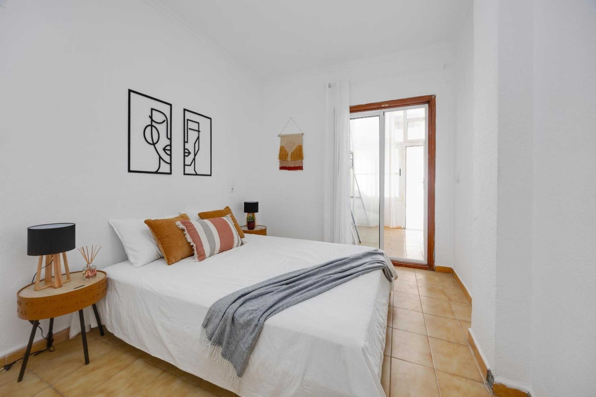 Venta - Apartamento / Piso -
Torrevieja