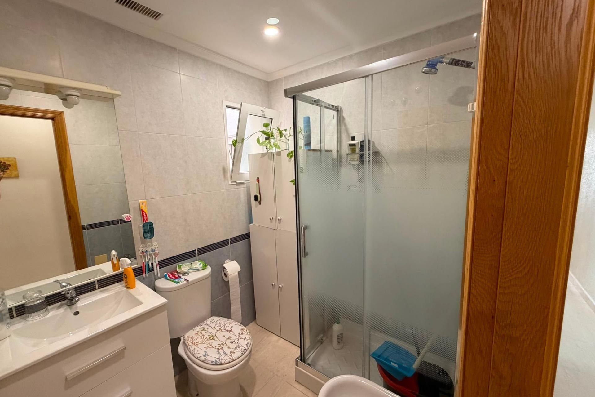 Venta - Apartamento / Piso -
Torrevieja