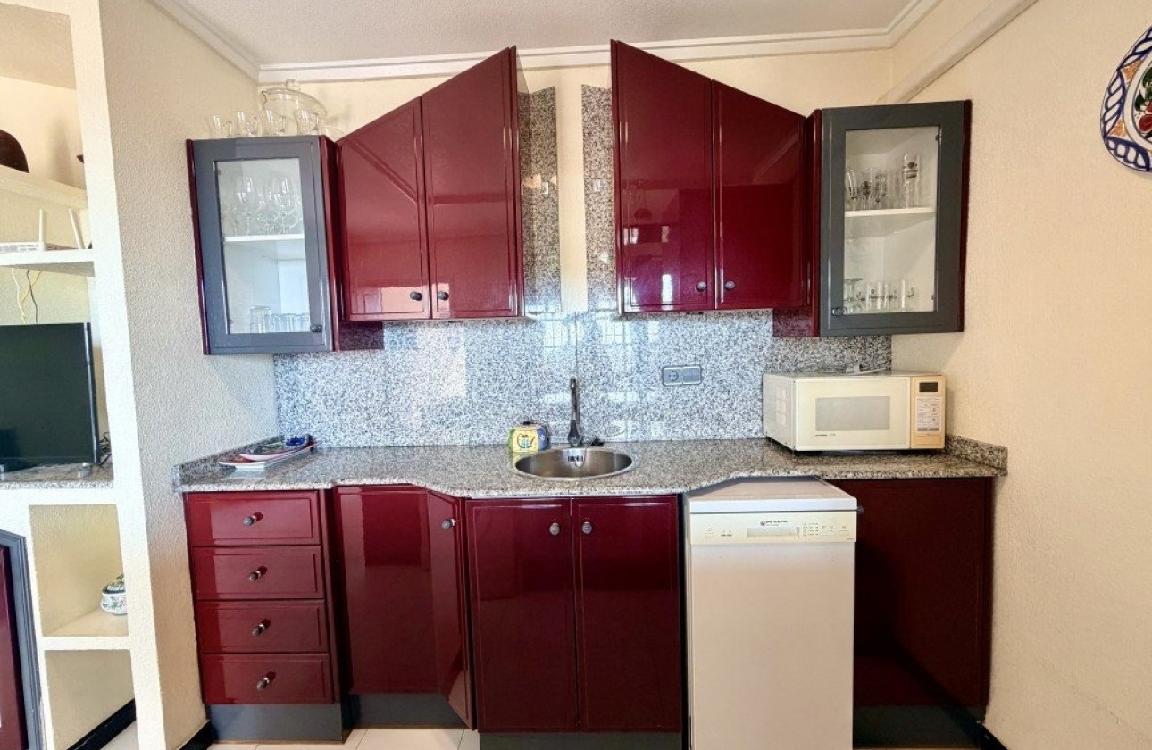 Venta - Apartamento / Piso -
Torrevieja