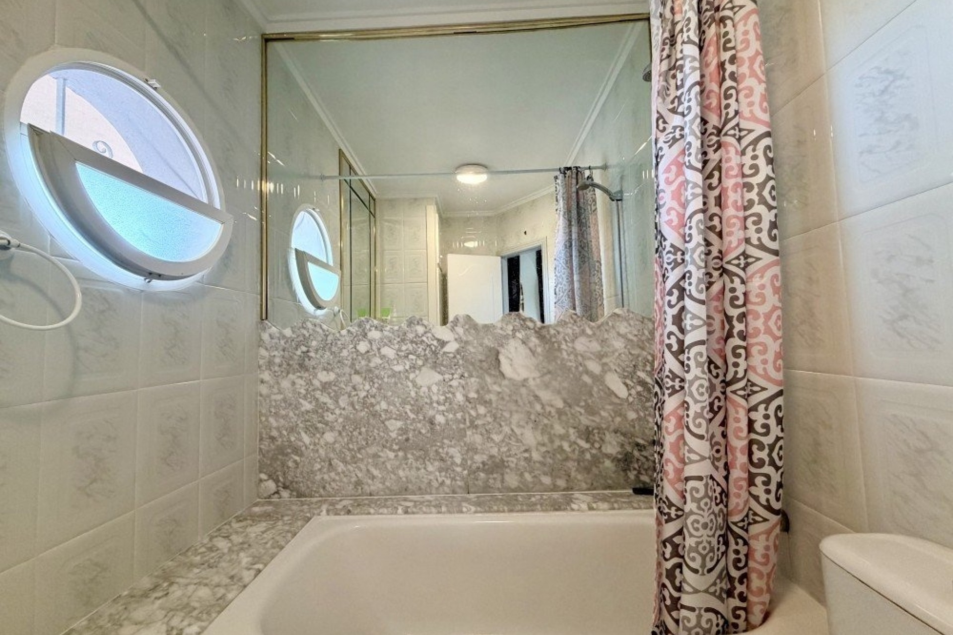 Venta - Apartamento / Piso -
Torrevieja