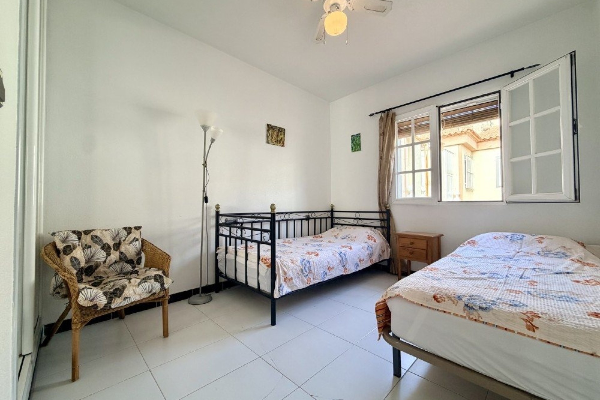 Venta - Apartamento / Piso -
Torrevieja