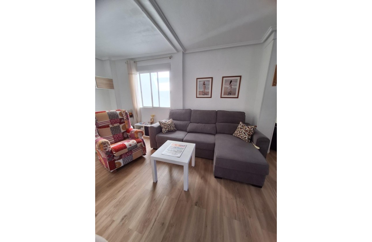 Venta - Apartamento / Piso -
Torrevieja
