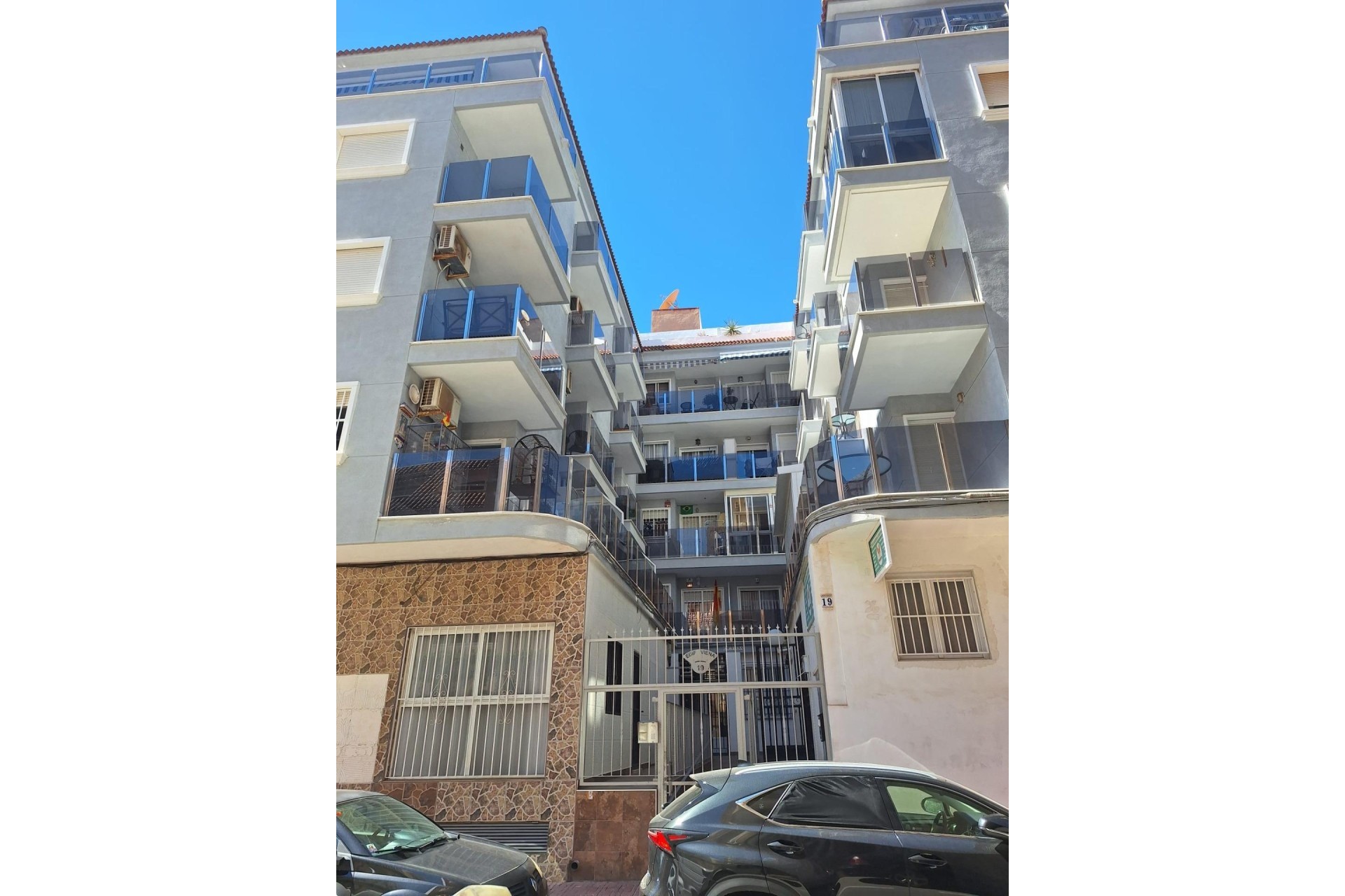 Venta - Apartamento / Piso -
Torrevieja