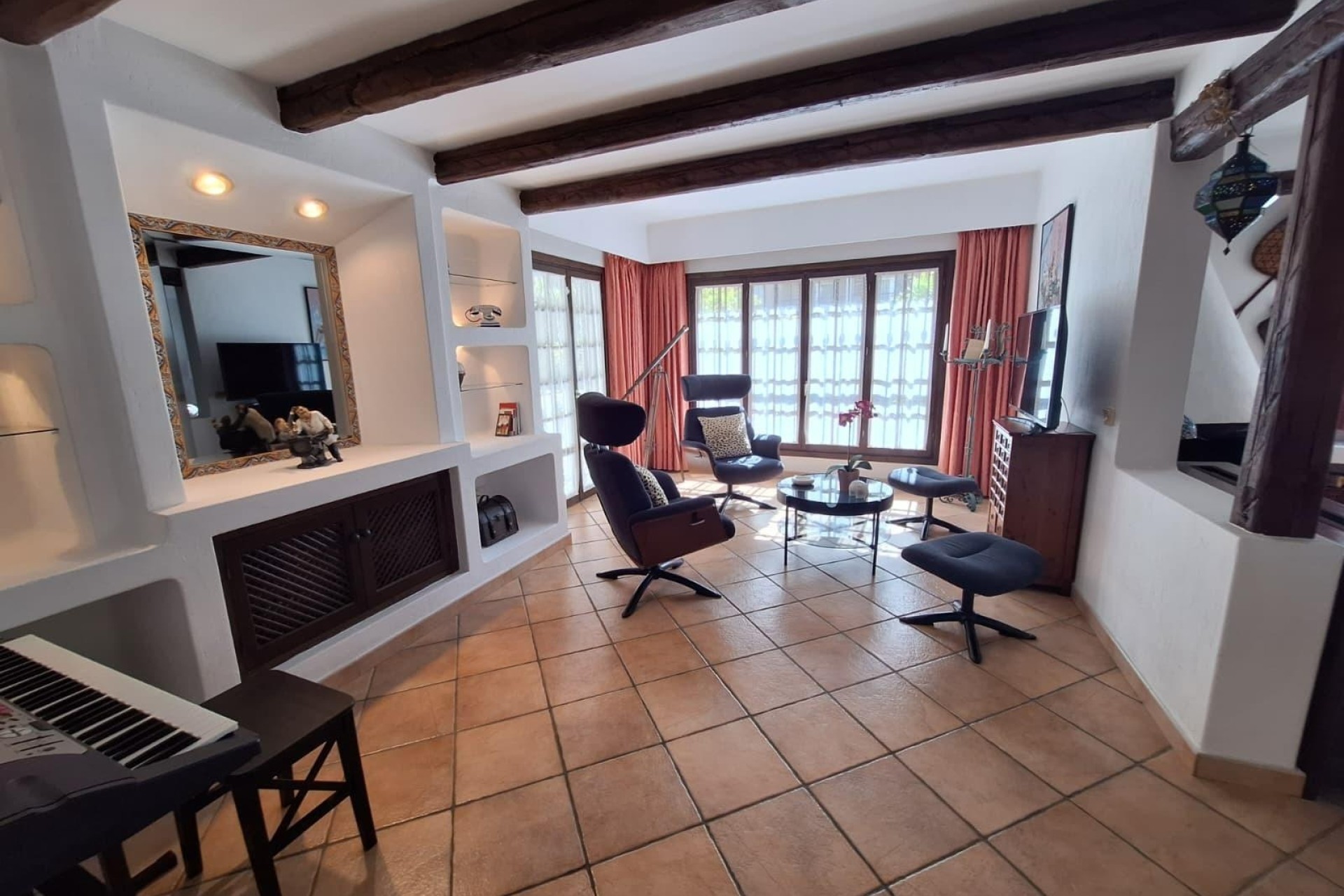 Venta - Apartamento / Piso -
Torrevieja