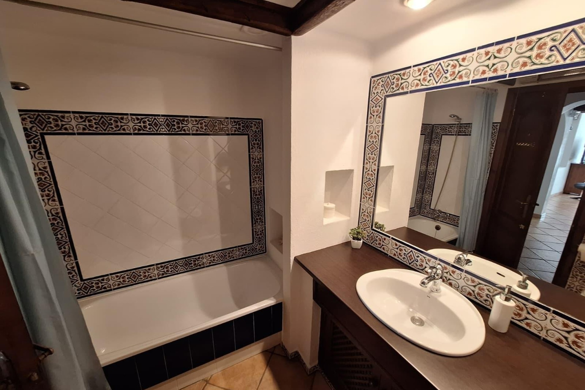 Venta - Apartamento / Piso -
Torrevieja