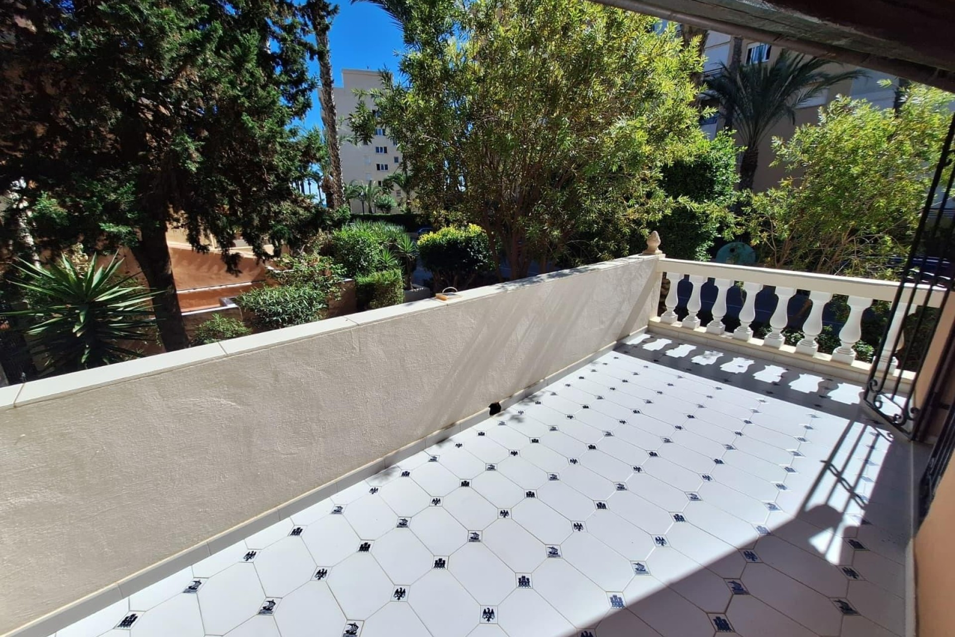 Venta - Apartamento / Piso -
Torrevieja