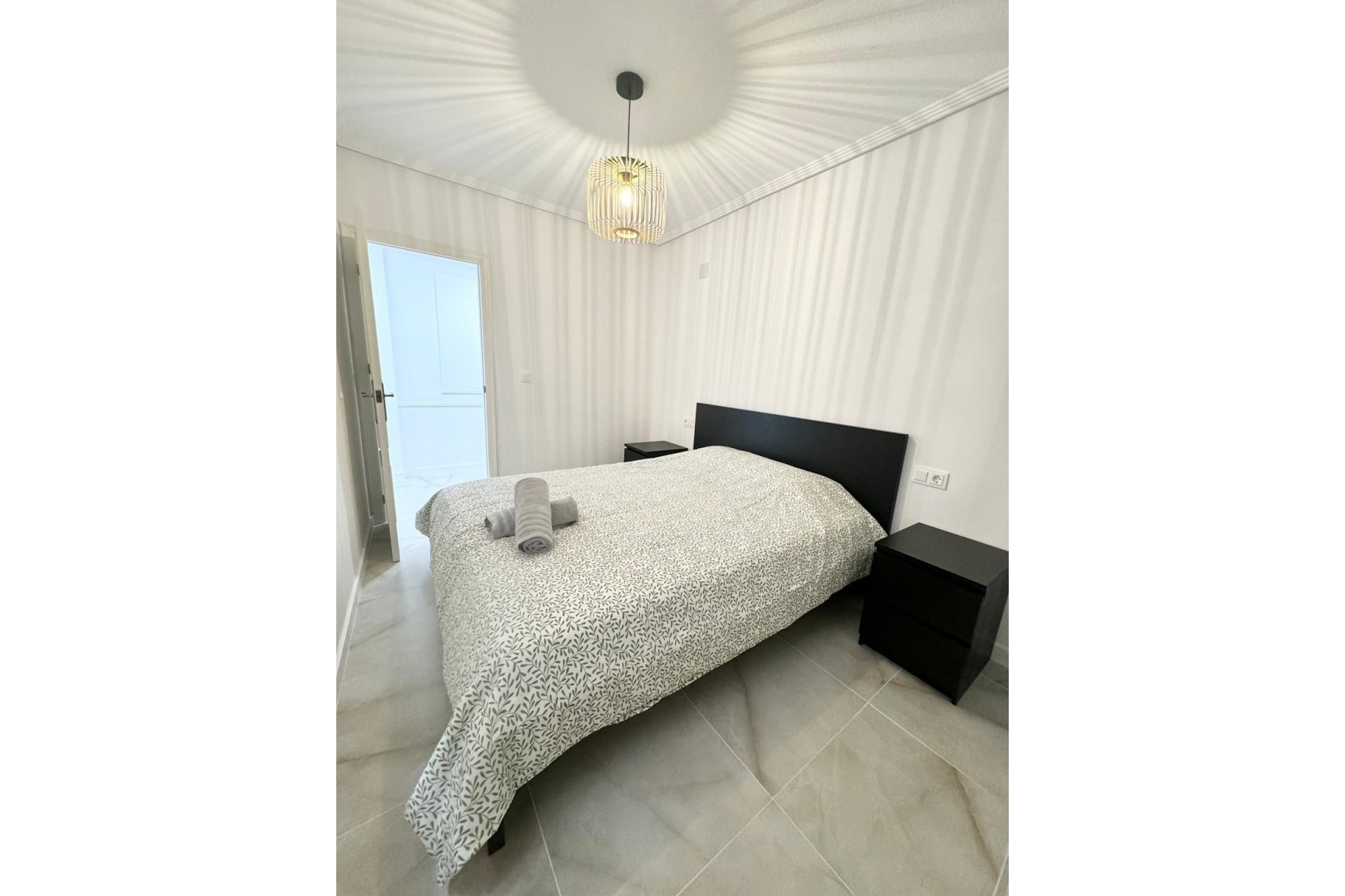 Venta - Apartamento / Piso -
Torrevieja