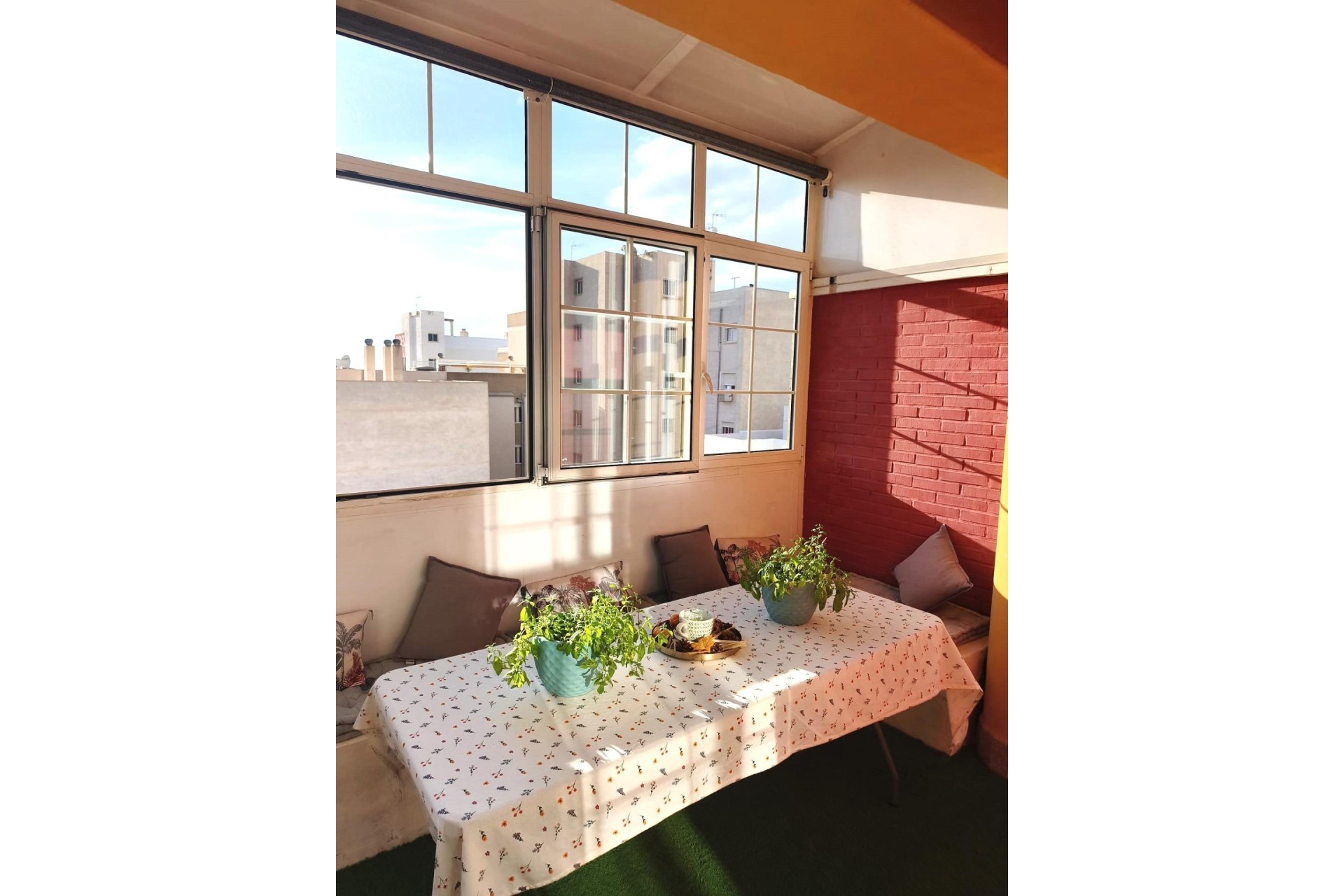 Venta - Apartamento / Piso -
Torrevieja