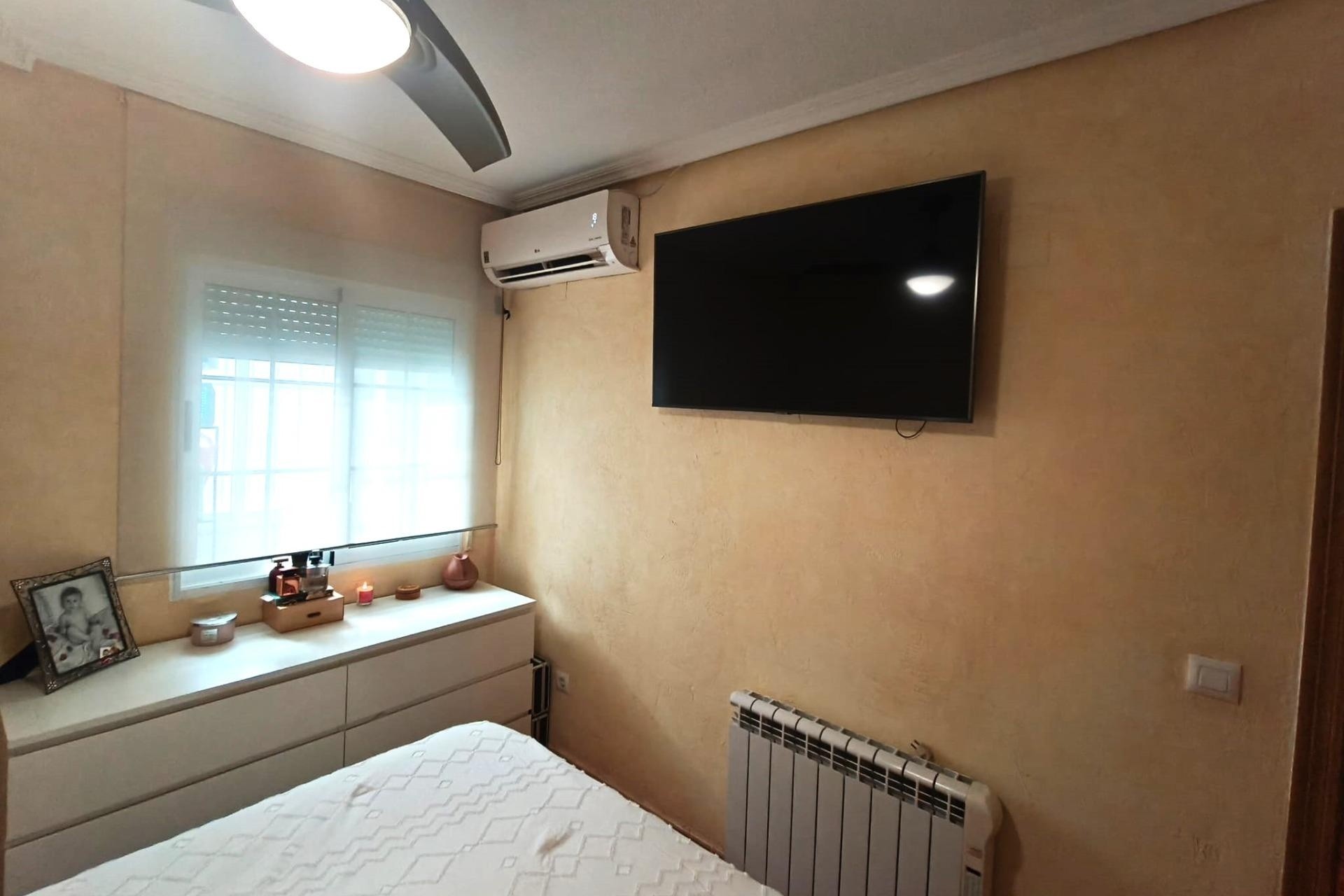 Venta - Apartamento / Piso -
Torrevieja