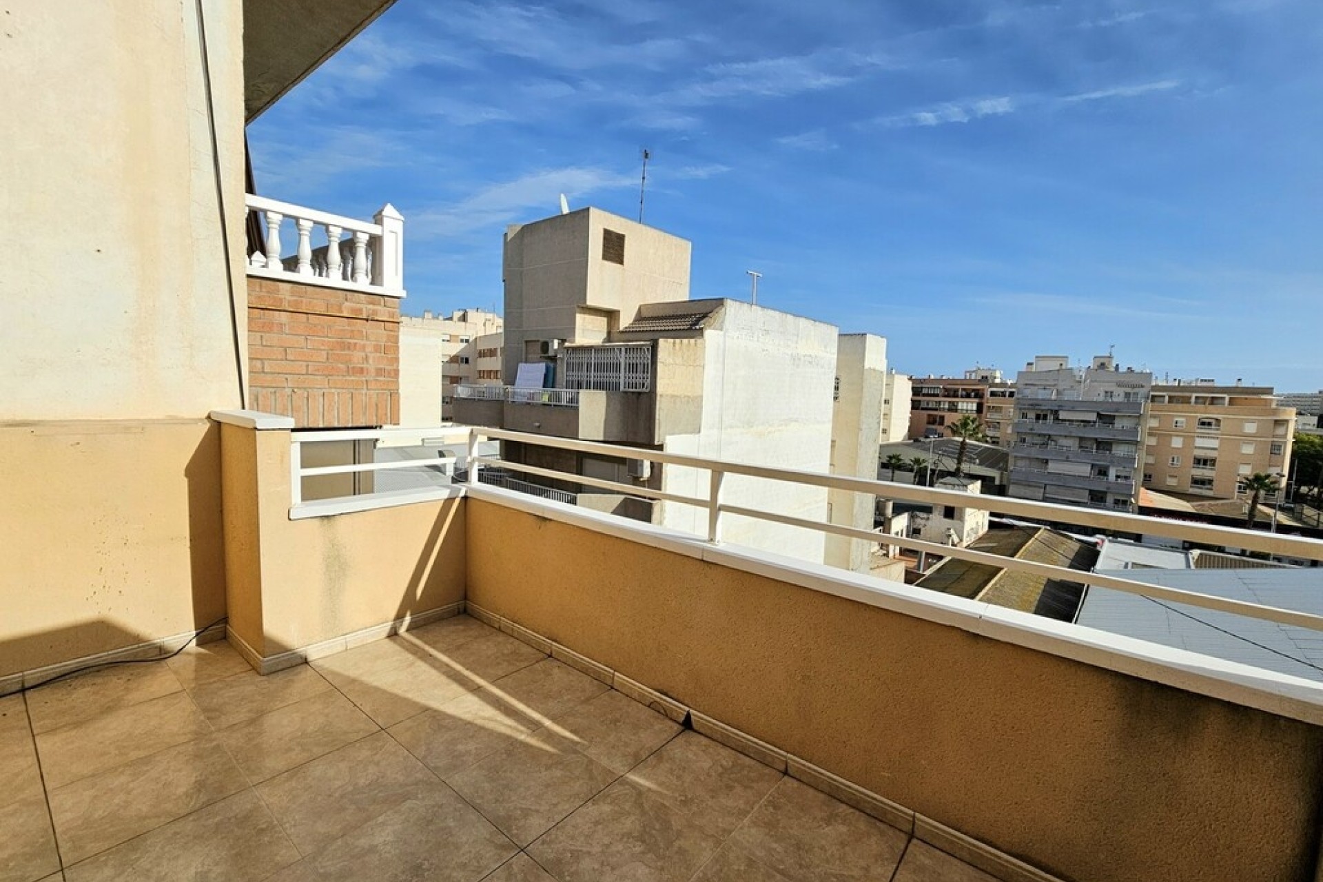 Venta - Apartamento / Piso -
Torrevieja