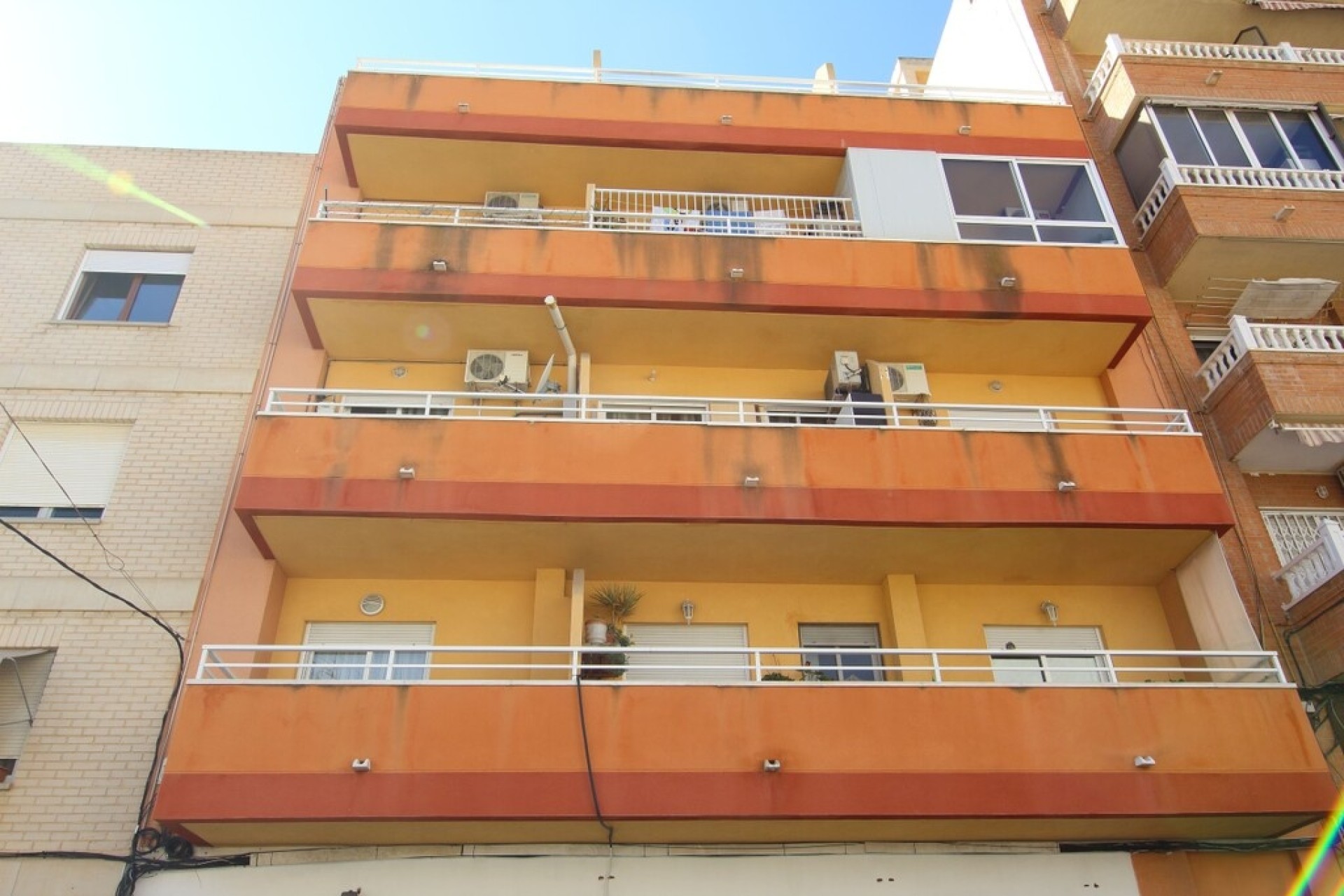 Venta - Apartamento / Piso -
Torrevieja