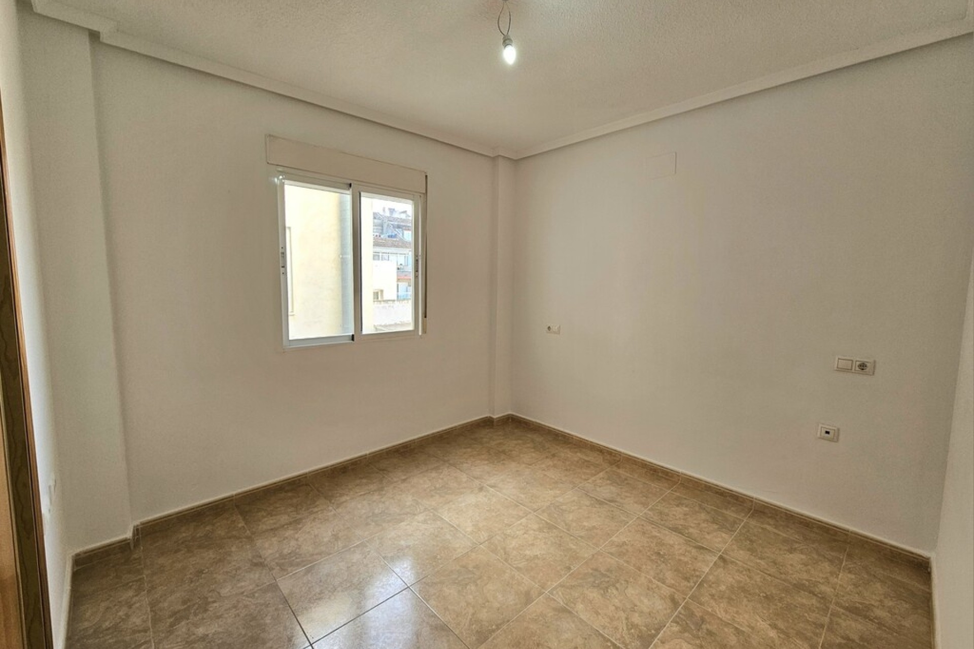 Venta - Apartamento / Piso -
Torrevieja
