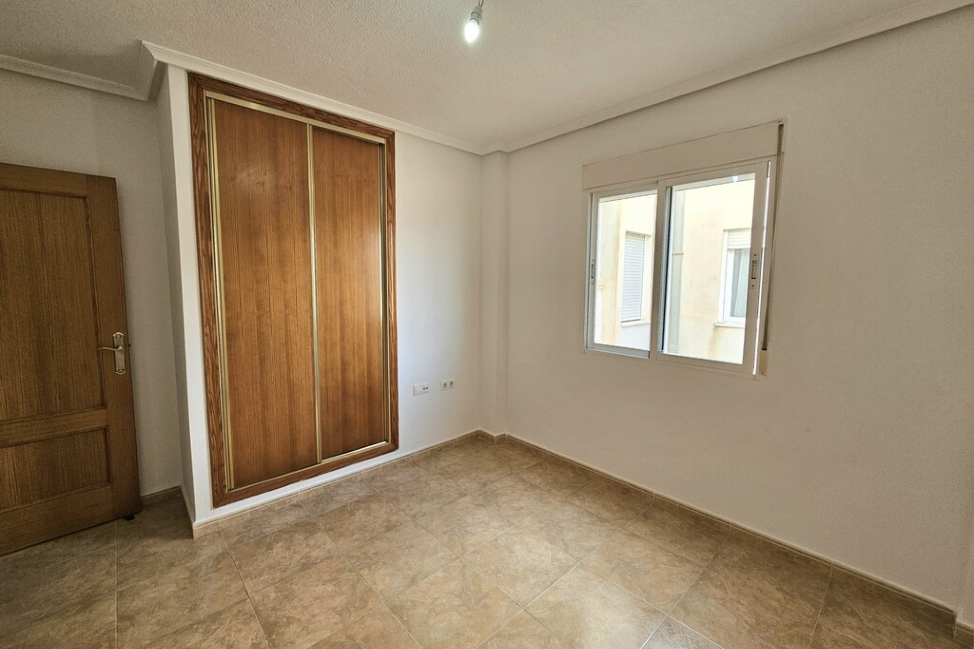 Venta - Apartamento / Piso -
Torrevieja