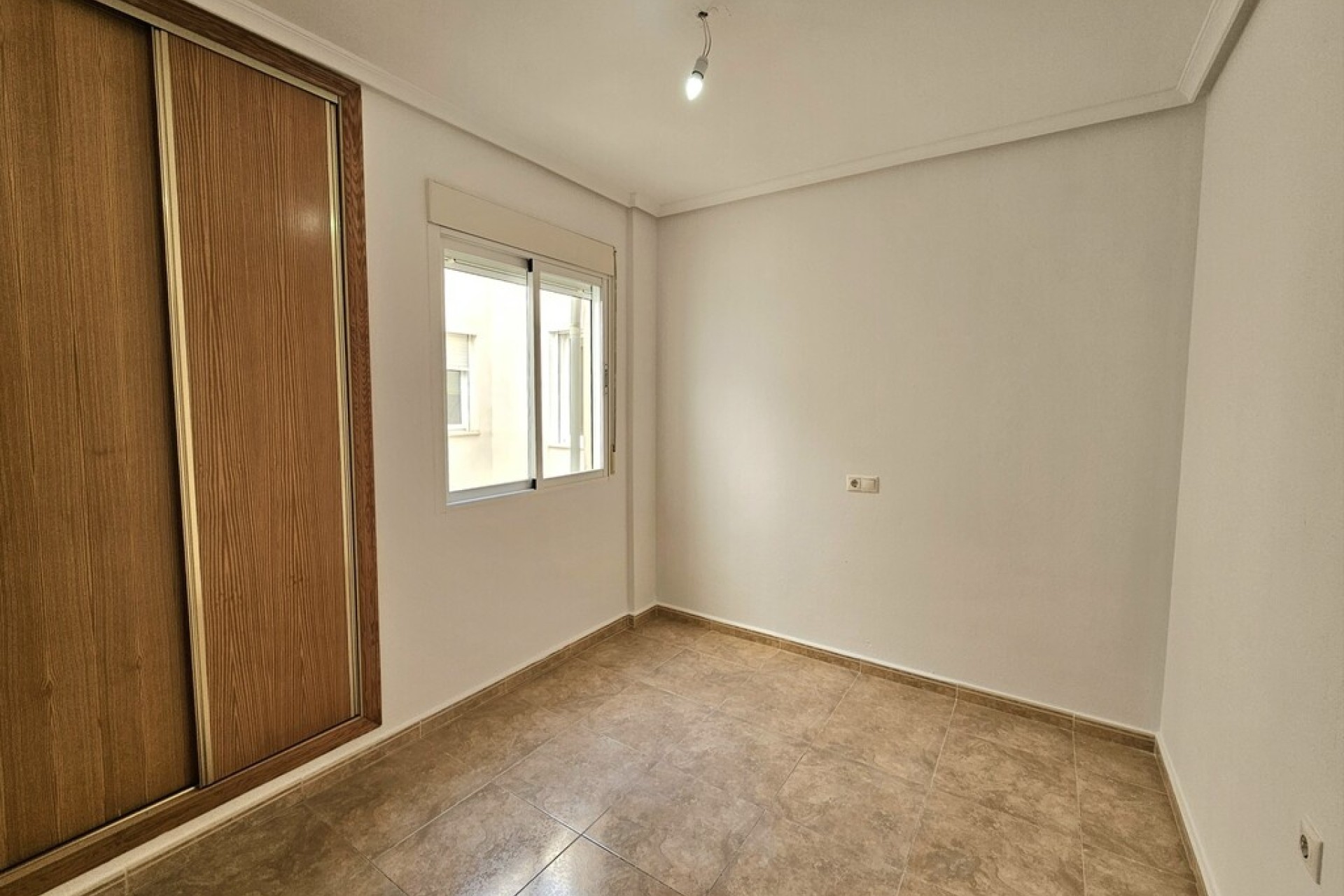 Venta - Apartamento / Piso -
Torrevieja