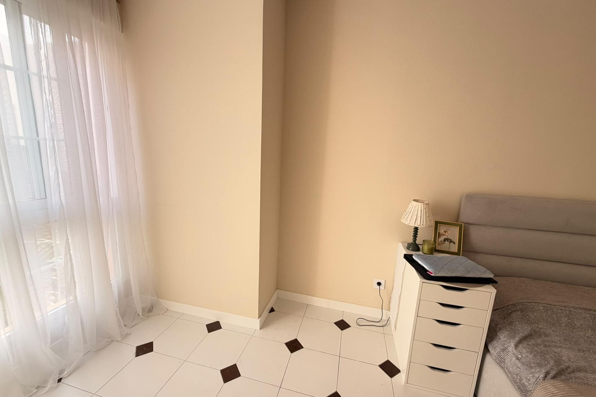 Venta - Apartamento / Piso -
Torrevieja