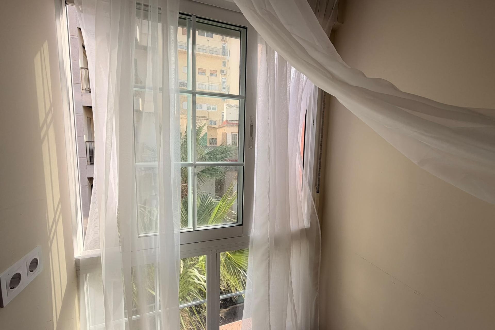Venta - Apartamento / Piso -
Torrevieja