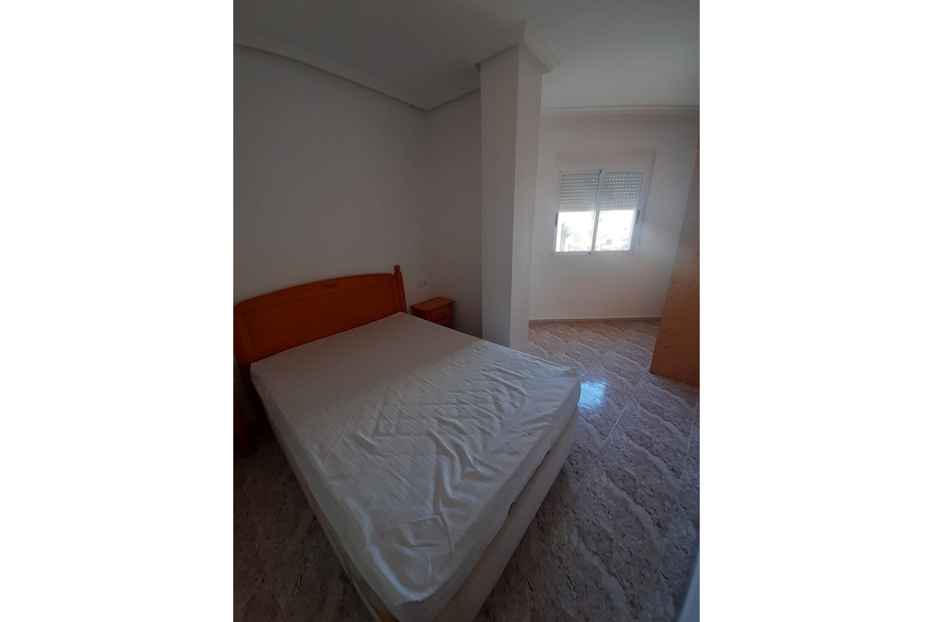 Venta - Apartamento / Piso -
Torrevieja