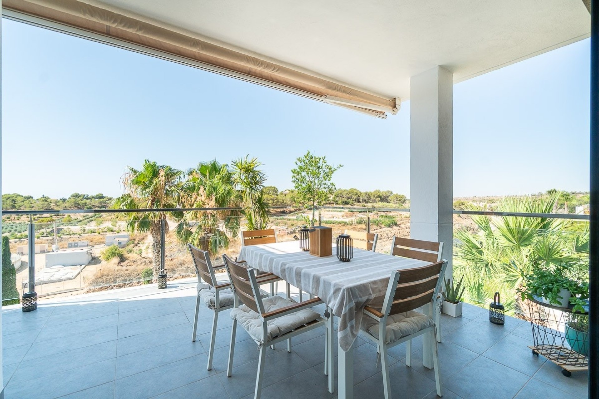 Venta - Apartamento / Piso -
Villamartín - La Fuente