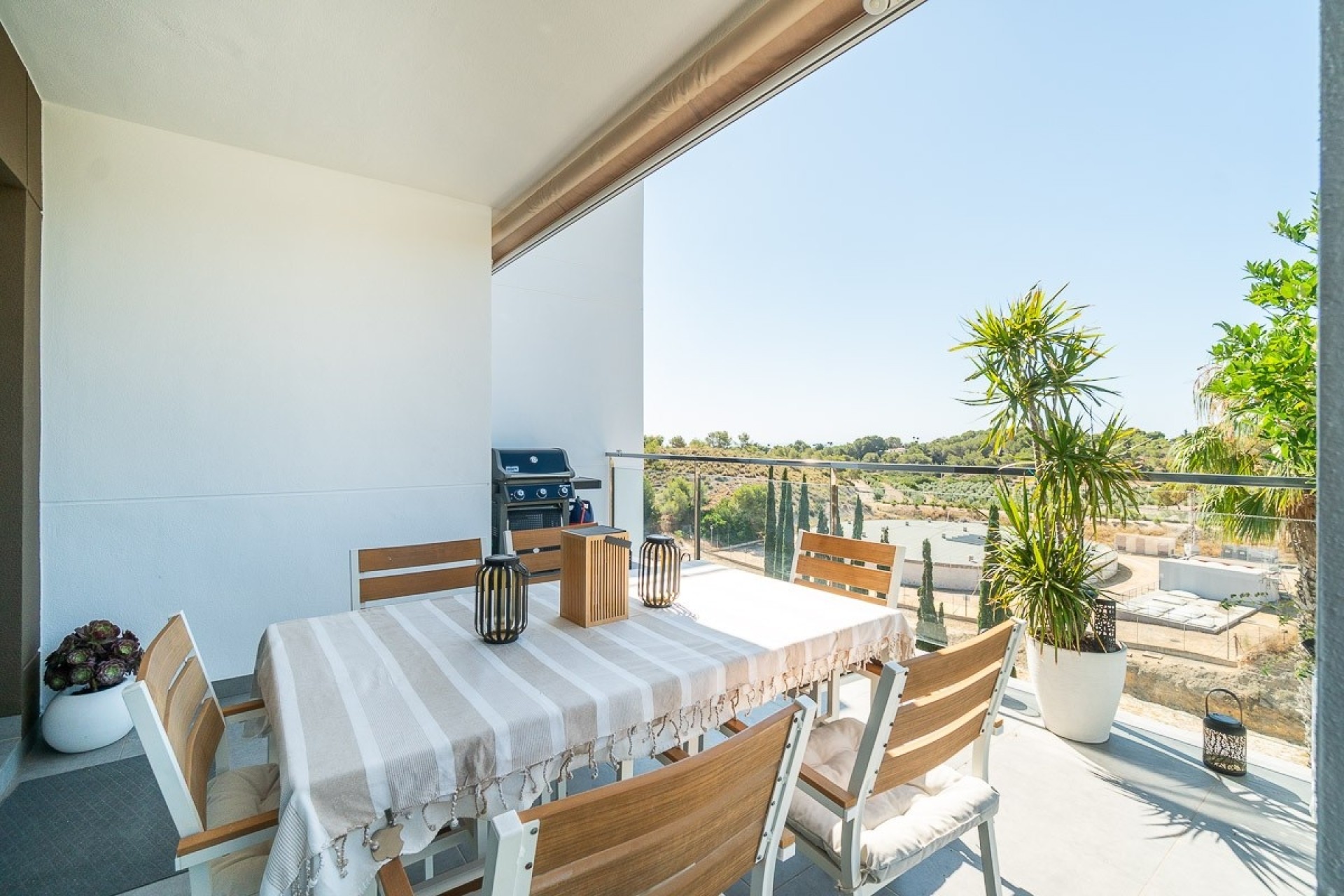 Venta - Apartamento / Piso -
Villamartín - La Fuente