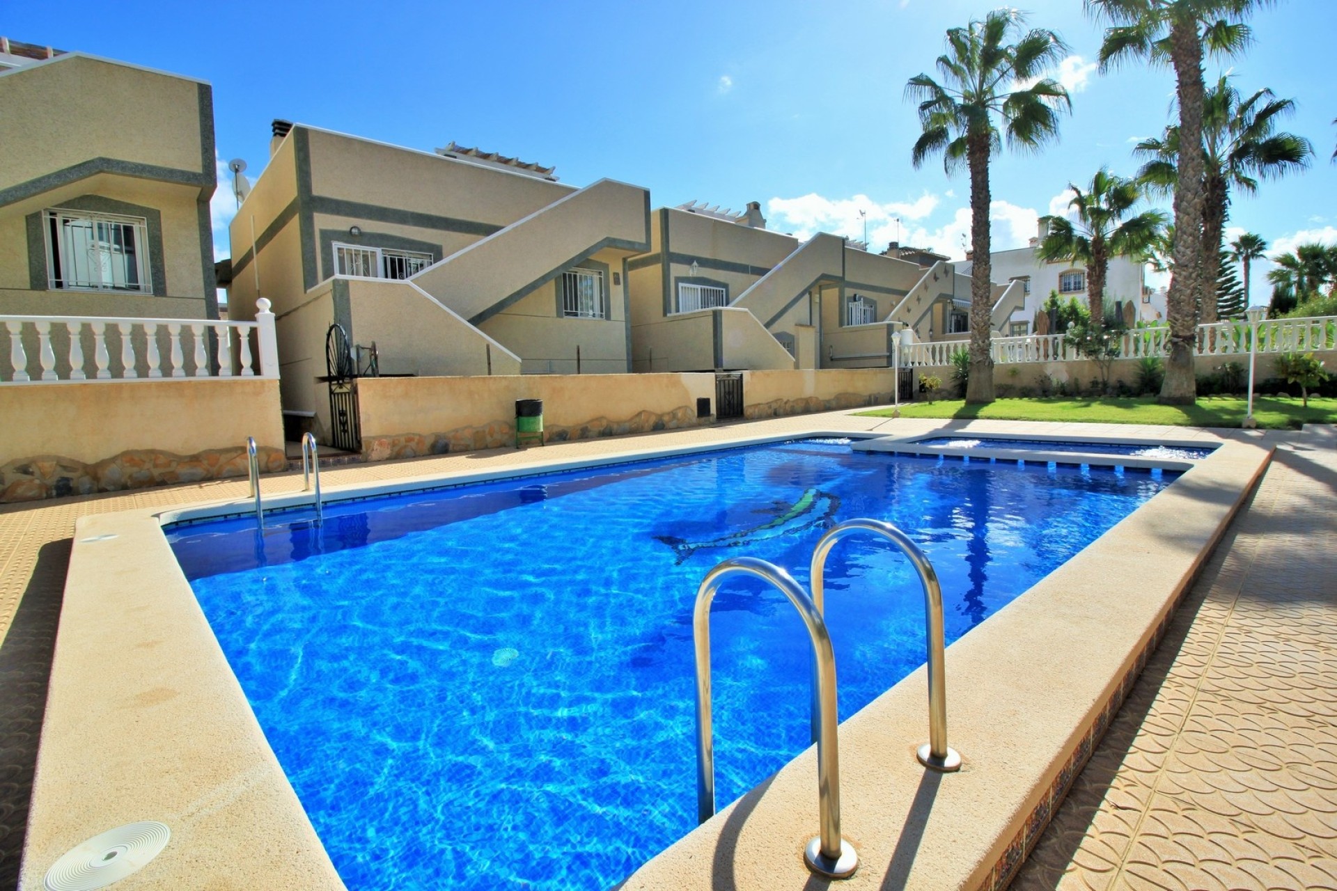 Venta - Apartamento / Piso -
Villamartín - Las Violetas