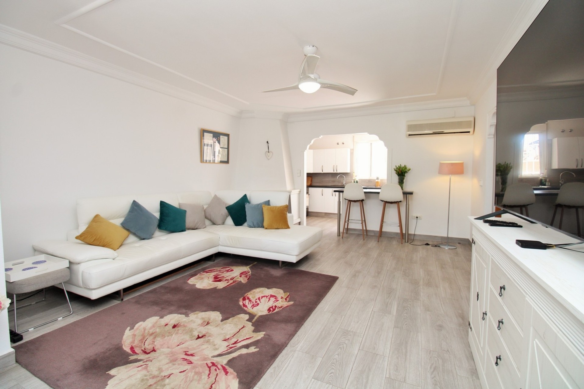 Venta - Apartamento / Piso -
Villamartín - Las Violetas