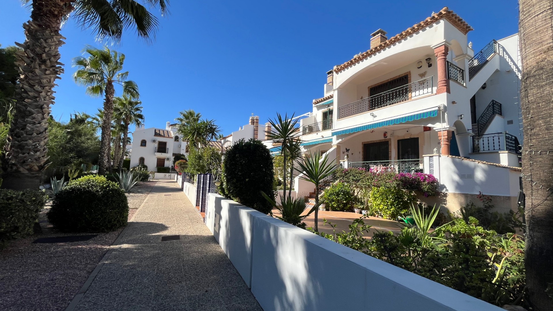 Venta - Apartamento piso -
Villamartín - PAU 8