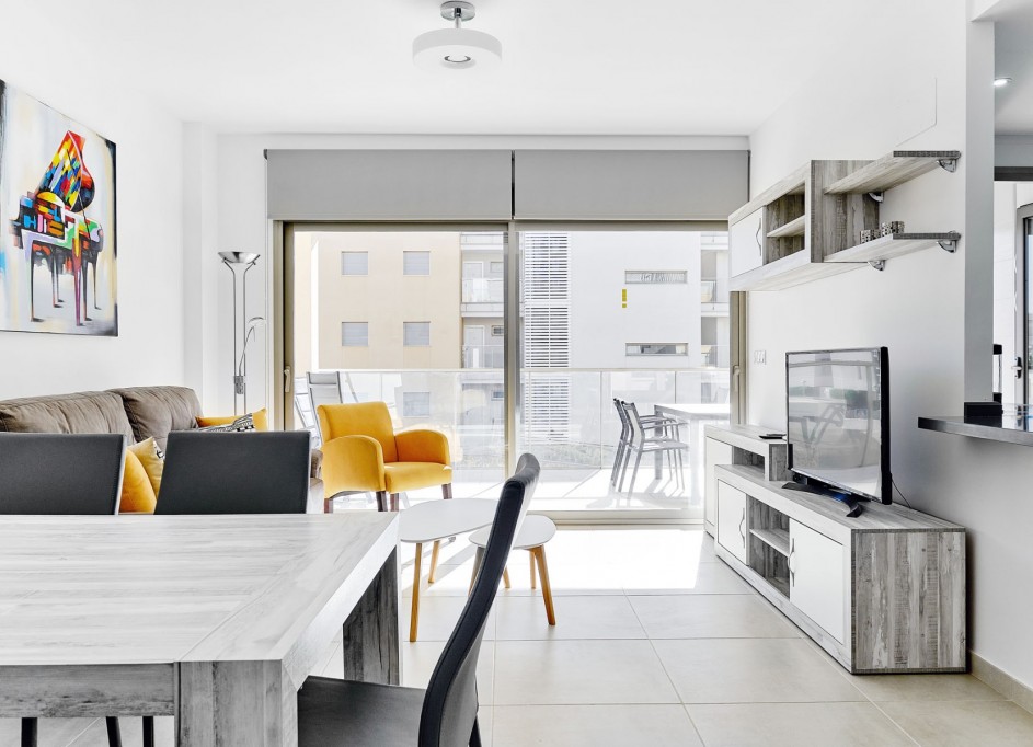 Venta - Apartamento piso -
Villamartín - Villamartin